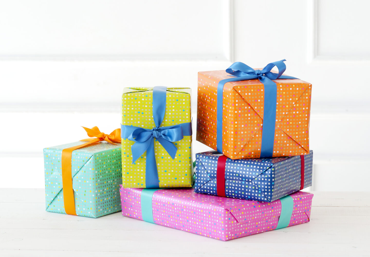 FunJoyLand several-colorful-gifts-with-bow-1440x1000 3 Most popular gifts you can get for a child for all occasions | Funjoyland 